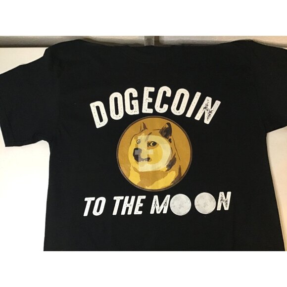 GILDAN- MENS DOGECOIN SHORT SLEEVE FRONT GRAPHIC HEAVY COTTON T-SHIRT SIZE LARGE - Picture 3 of 8